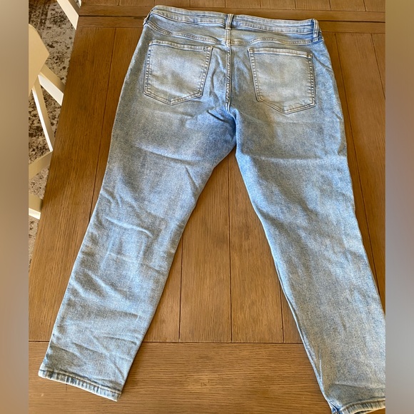 Old Navy high rise OG straight jeans - Picture 2 of 4